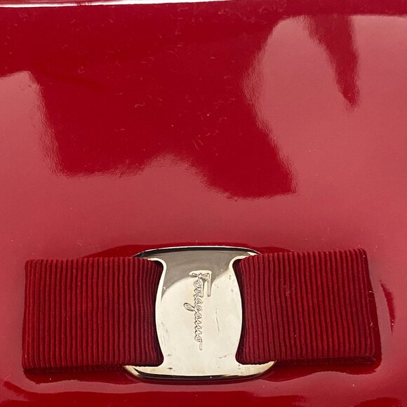 Salvatore Ferragamo Ginny Vara Bow Red Patent Leather Bag - Picture 2 of 11